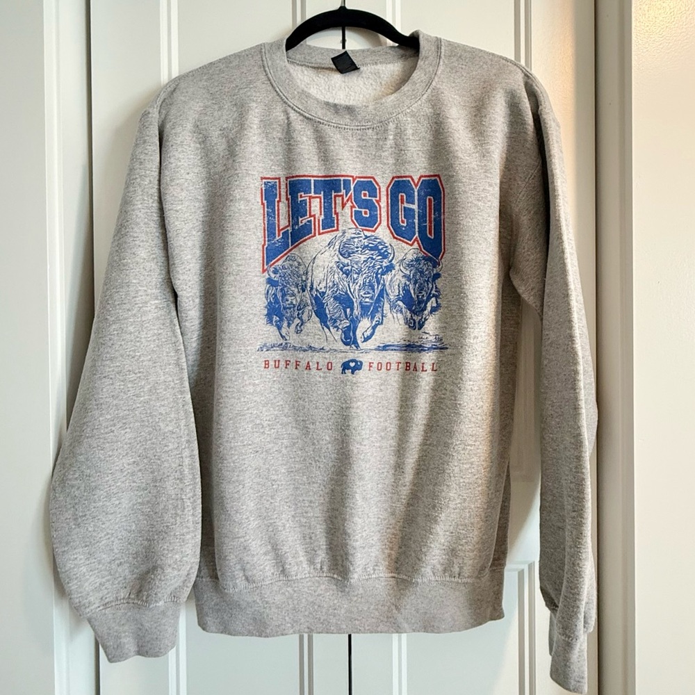 Let’s Go Buffalo Gray Sweater | Size S-M